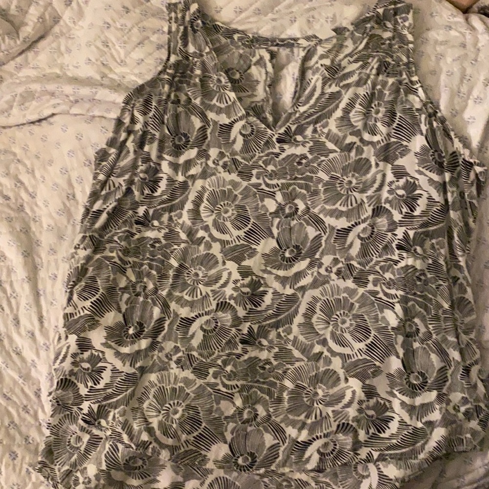 Old Navy Tank top black and white flowered design
